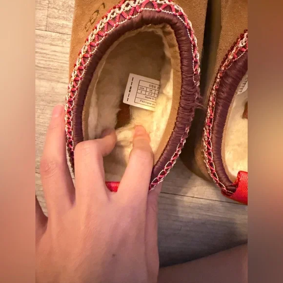 UGG Tasman in Brown and Red - Picture 6 of 9